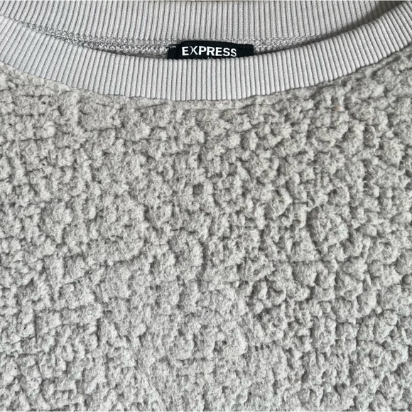 EXPRESS LIGHT PURPLE SHERPA CROPPED CREWNECK SWEATSHIRT SIZE XS - Picture 6 of 6